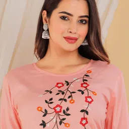 Mehsoos Women Embroidered Thread Work Kurta image 2