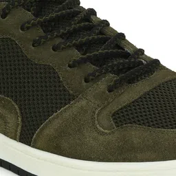 Overdrive Men Colourblocked Suede Sneakers image 3