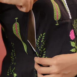 CRAFIQA Women Floral Printed Maternity Mughal Boota Cotton A-Line Kurta image 5