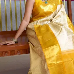 clotheva Woven Design Zari Silk Blend Handloom Saree-picture-24