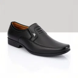 Blue Horse Men Textured Round Toe Slip On Formal Shoes-picture-31