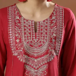 STYLEBAAZI Women Ethnic Motifs Embroidered Regular Thread Work Kurta with Palazzos & With Dupatta image 3