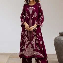 Kaftanize Women Orchid Botanical Print With Beads Work Detailed Long Kurta Set-picture-17
