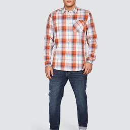 Wrangler Men Checked Casual Regular Fit Shirt image 5