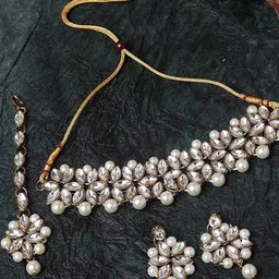 J D Jewellers Women White Jewellery Set image 1