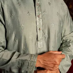 Shasak Men Embroidered Striaght Kurta image 4