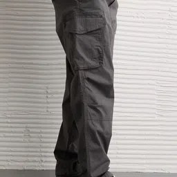 AMERICAN EAGLE OUTFITTERS Men Solid Regular Fit Mid-Rise Trousers image 4