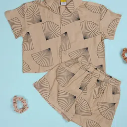 BE AWARA Girls Printed Short Sleeves Pure Cotton Shirt With Shorts-picture-27