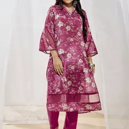 VASTRAMAY Floral Printed V-Neck Flared Sleeves Straight Kurta With Trousers-image-35