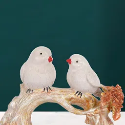 Zart White Idol Showpiece image 1