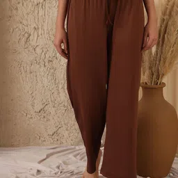 NEUDIS Ribbed Mid-Rise Flared Lounge Pant-image-38