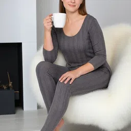 TRENDY RABBIT Women Scoop Neck Striped Thermal Set-image-84