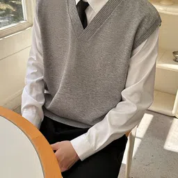 StyleCast x Revolte Men Sweater Vest image 4