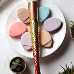 CHRONEX Set Of 7 Finger Mini Eye Puff With Face Brush image 3