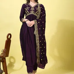 Granthva Fab Floral Yoke Design V-Neck Thread Work Kurta With Trousers & Dupatta image 5