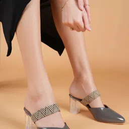 Mast & Harbour Block Mules image 3