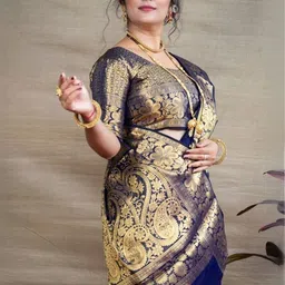 AAVEE Woven Design Zari Silk Blend Saree image 3