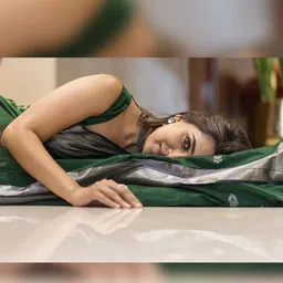 CANIZZARO Woven Design Zari Silk Blend Banarasi Saree image 4