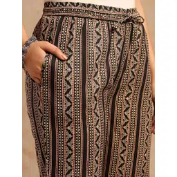 Vbuyz Women Ethnic Motifs Printed Regular Pure Cotton Kurta with Trousers & Dupatta image 5