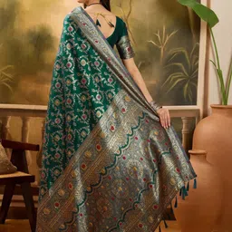 SHADOW & SAINING Woven Design Zari Silk Blend Banarasi Saree image 4
