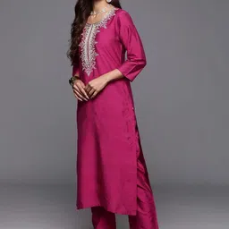 YAMUNE Women Embroidered Regular Thread Work Kurta with Trousers & With Dupatta-picture-19