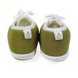 NESKA MODA Kids Set Of 2 Red & Green Lace Ups Cotton Booties image 3