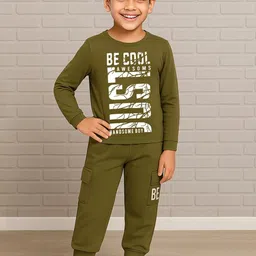 KUCHIPOO Boys Pack Of 2 Printed T-shirt with Joggers Clothing Set image 5