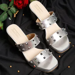 Bruno Manetti Silver-Toned Embellished Block Heels-picture-20