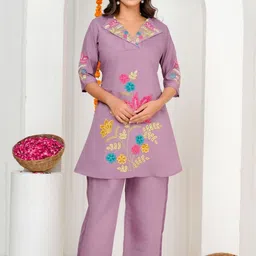 Kaftanize Embroidered Polo Collar Tunic & Trousers Co-Ords-picture-40