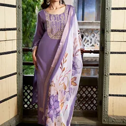 colors  of earth Colors of Earth Women Embroidered Regular Kurta with Trousers & With Dupatta-picture-18