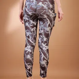 POOJARAN SAREE Printed High Rise Elastic Waist Yoga Tights With Pocket image 2