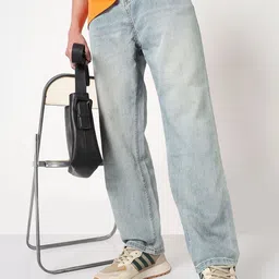 SHOWOFFFF Men Comfort Straight Fit Low-Rise Light Fade Acid Wash Jeans-picture-37