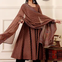 DIVASTRI Women Floral Printed Kurta with Palazzo & Dupatta image 4