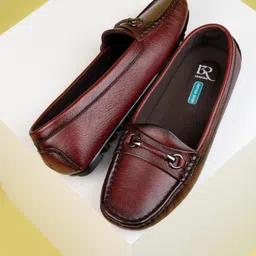 13 Reasons Women Textured Round Toe Leather Loafers-picture-26