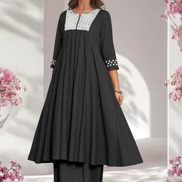 KERI PERRY Women Ethnic Motifs Embroidered Thread Work Kurta With Palazzos image 3