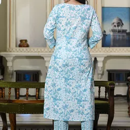 DIVASTRI Women Floral Embroidered Regular Mirror Work Pure Cotton Kurta with Trousers & With Dupatta image 5