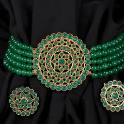 Mirraw Gold-Plated Green Stone Studded & Pearl Beaded Jewellery Set-picture-14