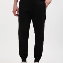 Calvin Klein Jeans Men's Mid-Rise Track Pants-image-45