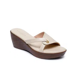 VALIOSAA Cream-Coloured Wedge Heels-picture-45