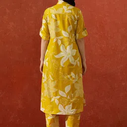 Siya Fashion Women Floral Printed Regular Kurta with Trousers image 3