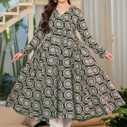 Vama Heritage Women Floral Printed Regular Pure Cotton Kurta with Trousers Kurta Sets-picture-20