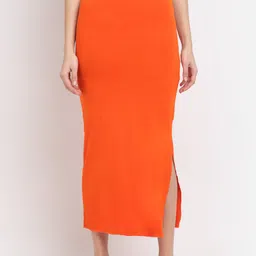Sugathari Women Orange Solid Saree Shapewear-image-32