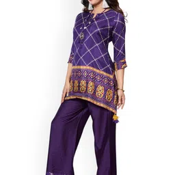Nioni Printed Notch Neck Three-Quarter Sleeves Tunic With Trouser image 5