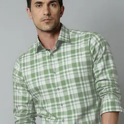 EIGHTEEN UP Men Classic Slim Fit Checked Casual Shirt image 5