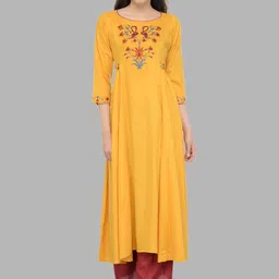 Bitterlime Women Mustard Yellow & Red Floral Yoke Design Thread Work Anarkali Kurta-image-4