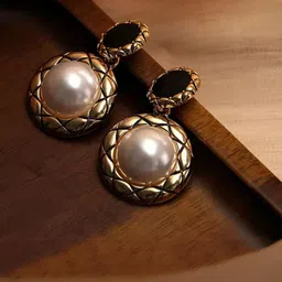 Nitant Contemporary Drop Earrings-picture-29
