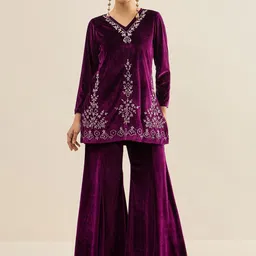 Antheaa Embellished Velvet V-Neck Tunic & Trousers Co-Ords-picture-23