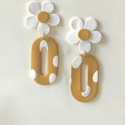 VMA PLAY FASHION Contemporary Drop Earrings image 3