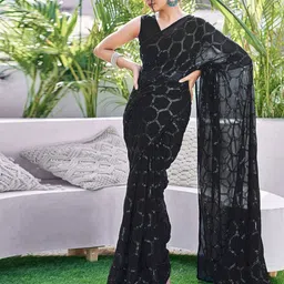 DIVASTRI Embellished Pure Georgette Saree image 4