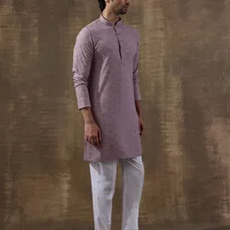 Satwaa Men Embroidered Chikankari Kurta image 3
